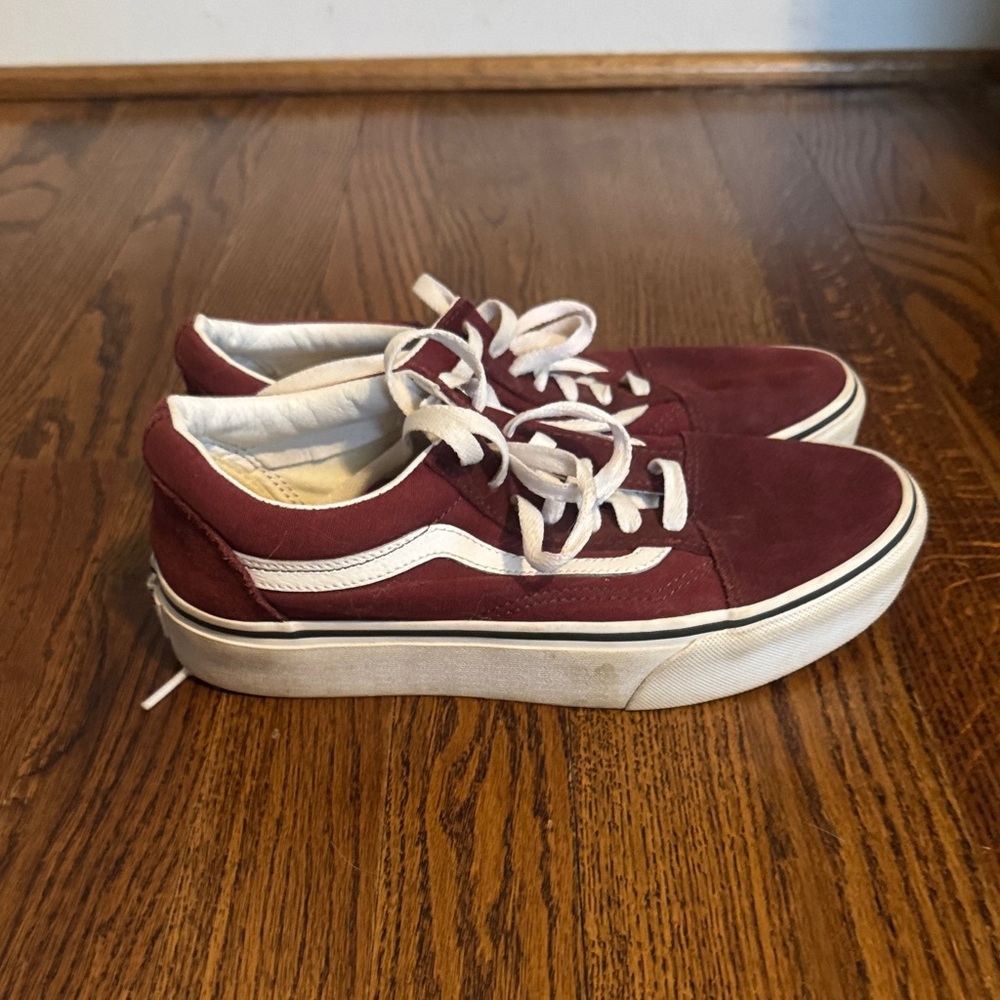 Vans Maroon Low-Top Sneakers with White Side Stripe